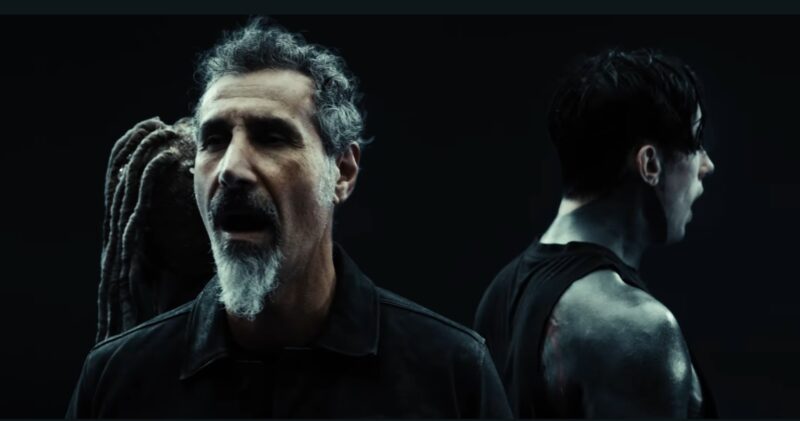 Momento no clipe de Joseph, do Falling in Reverse no qual aparecem Serj Tankian, Ronnie Radke e Corey Taylor.